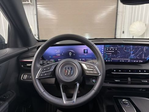 Used 2025 Buick Enclave Preferred image 39