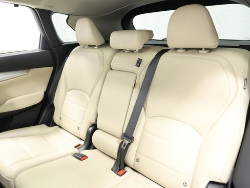 Used 2021 INFINITI QX50 Sensory image 3