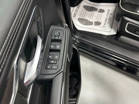 Used 2025 RAM 1500 Laramie image 9
