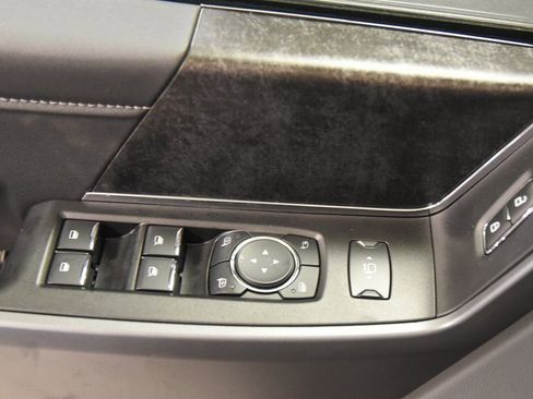 Used 2025 Ford F350 XLT w/ Black Appearance Package image 16