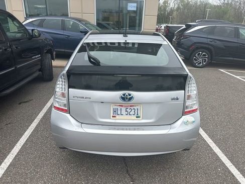 Used 2011 Toyota Prius Three w/ Solar Roof Pkg FWD image 4