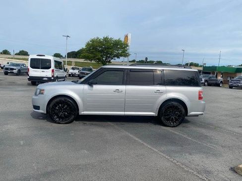 Certified 2019 Ford Flex SE FWD image 4