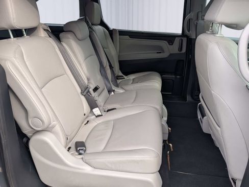 Certified 2024 Honda Odyssey EX-L image 9