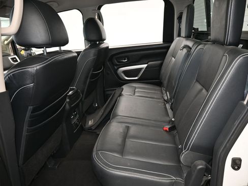 Used 2018 Nissan Titan PRO-4X w/ Pro-4x Convenience Package image 40
