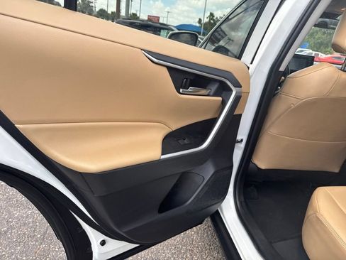 Used 2021 Toyota RAV4 XLE Premium FWD image 19