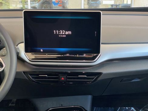 New 2026 Volkswagen ID.4 Pro AWD/4WD image 25