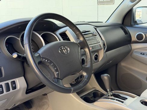 Used 2010 Toyota Tacoma 2WD Access Cab image 16