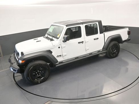 New 2026 Jeep Gladiator Sport image 43