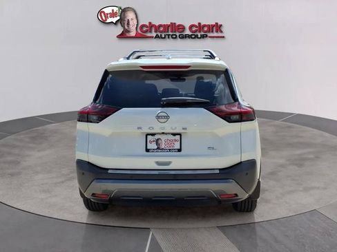 Certified 2023 Nissan Rogue SL w/ SL Premium Package FWD image 4