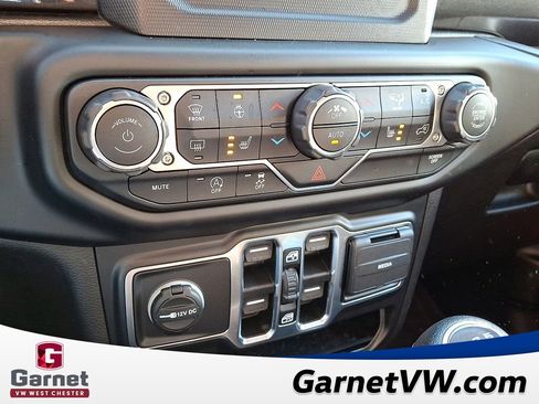 Used 2020 Jeep Wrangler Unlimited Sport image 16