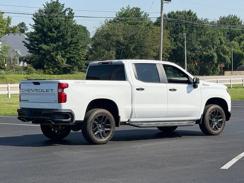 Used 2021 Chevrolet Silverado 1500 LT Trail Boss w/ Bed Protection Package AWD/4WD image 4