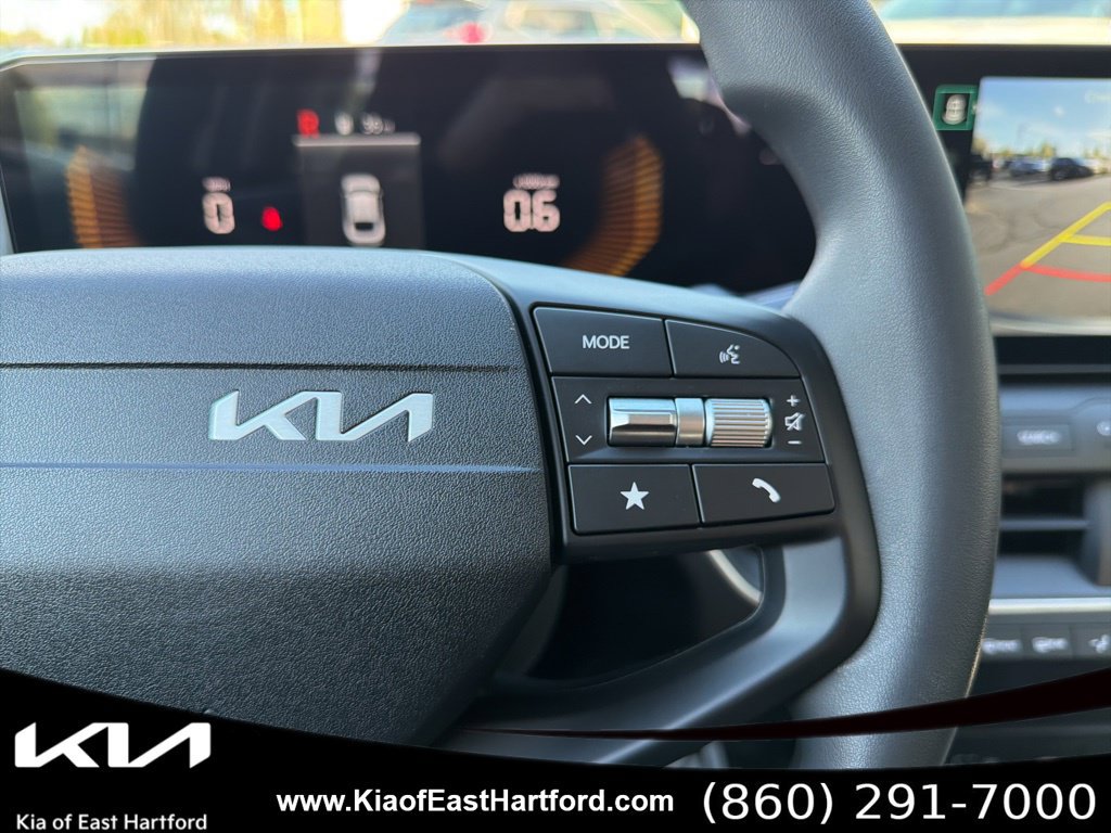 Used 2026 Kia K4 FWD image 32