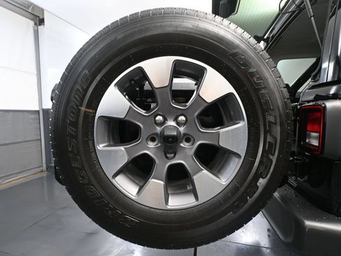 Used 2023 Jeep Wrangler Sahara w/ Dual Top Group AWD/4WD image 15