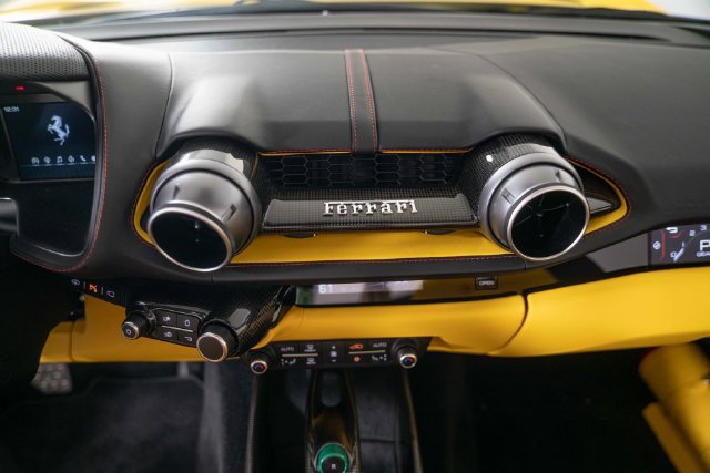 Used 2023 Ferrari 812 GTS RWD image 21