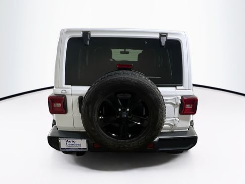 Used 2023 Jeep Wrangler Unlimited Sahara AWD/4WD image 6