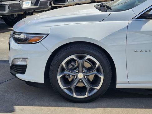 Used 2023 Chevrolet Malibu LT image 9