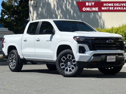 Used 2024 Chevrolet Colorado Z71 w/ Z71 Convenience Package 2 image 1