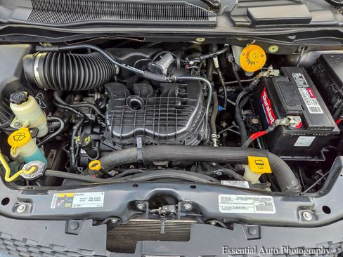 Used 2017 Dodge Grand Caravan SE image 33