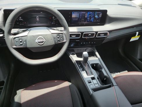 New 2026 Nissan Sentra SR FWD image 15