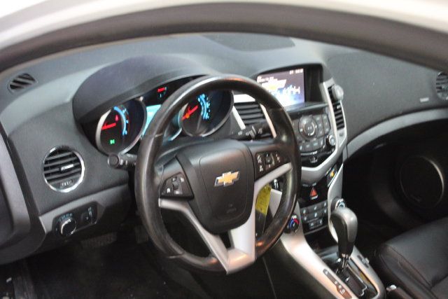 Used 2015 Chevrolet Cruze LT FWD image 14