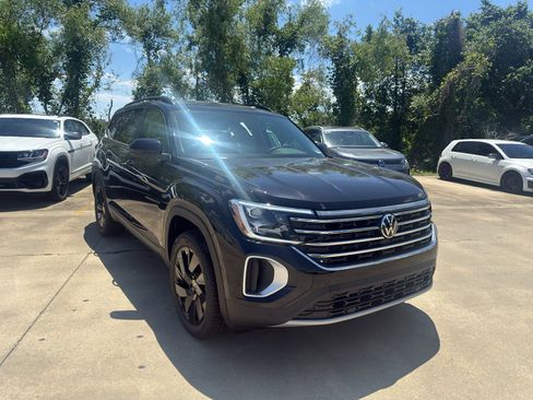 New 2026 Volkswagen Atlas SE FWD image 3