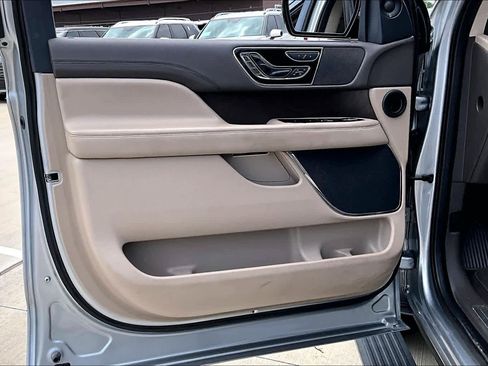 Used 2023 Lincoln Navigator Reserve RWD image 20