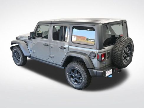 Used 2023 Jeep Wrangler Unlimited w/ Cold Weather Group AWD/4WD image 28