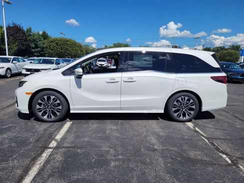 New 2026 Honda Odyssey Elite image 8