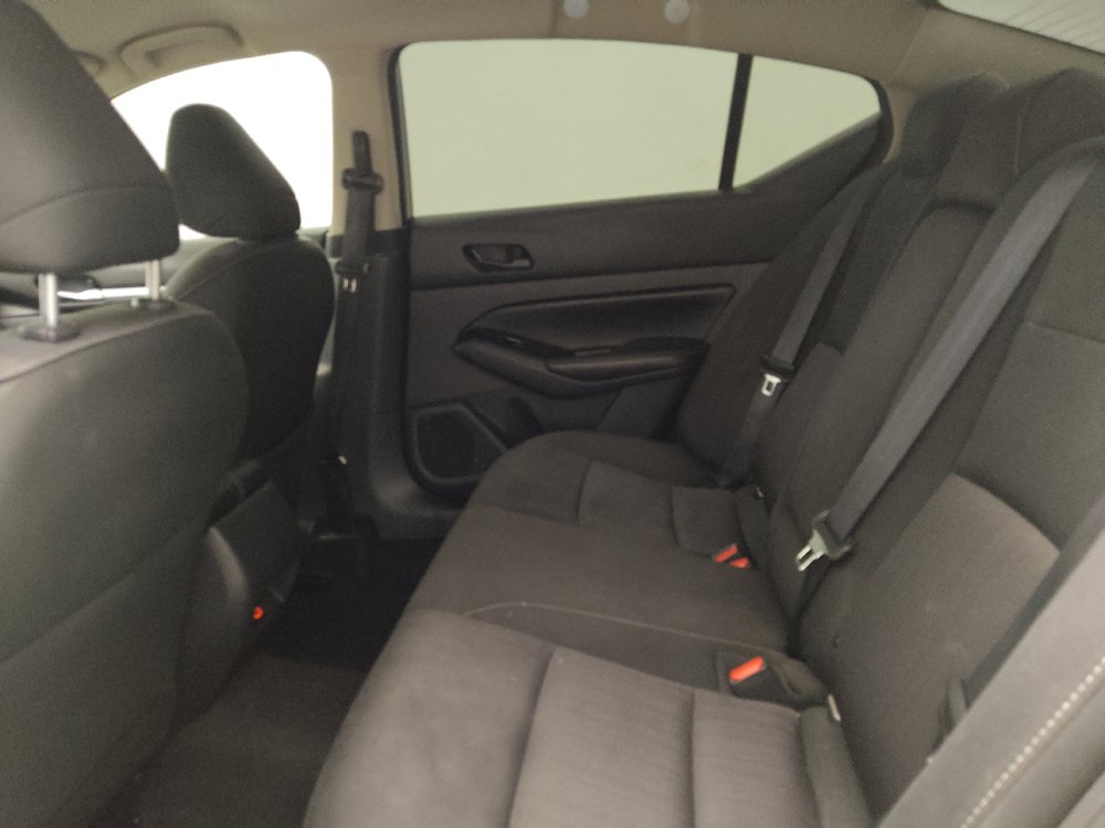 Used 2023 Nissan Altima 2.5 SV FWD image 18