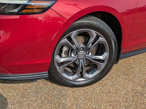 Used 2023 Honda Accord EX image 9