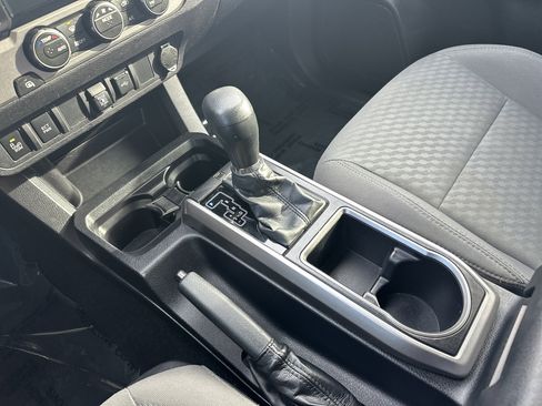 Used 2022 Toyota Tacoma SR5 image 26