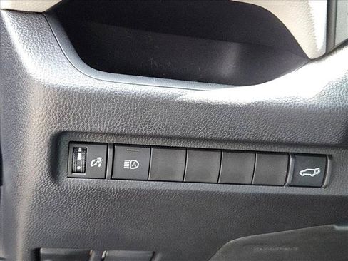Used 2025 Toyota RAV4 XLE w/ Convenience Package FWD image 22