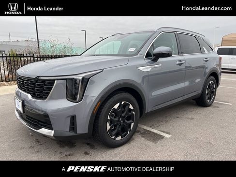 Used 2024 Kia Sorento S w/ Panoramic Sunroof Package image 1