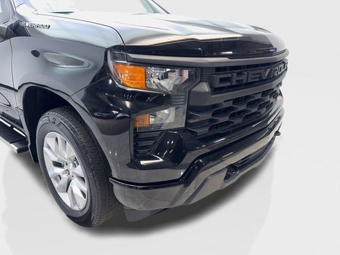Used 2023 Chevrolet Silverado 1500 Custom RWD image 17