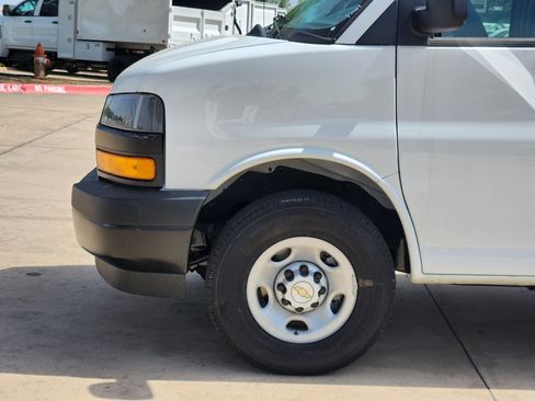 New 2025 Chevrolet Express 2500 w/ Driver Convenience Package image 14