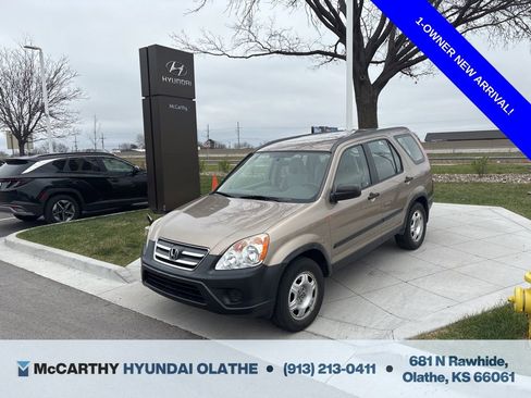 Used 2005 Honda CR-V LX image 1