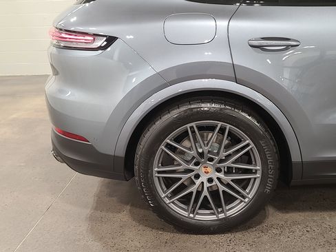 New 2026 Porsche Cayenne image 36