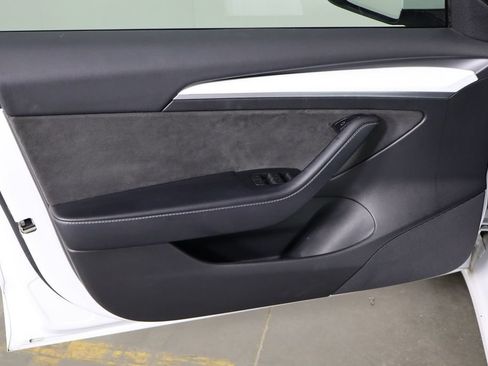 Used 2023 Tesla Model 3 Standard Range RWD image 17