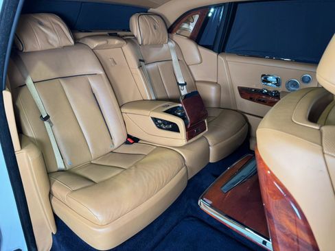 Used 2018 Rolls-Royce Phantom Extended Wheelbase image 13