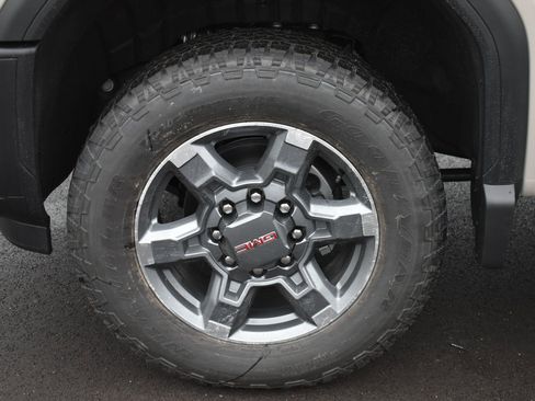 New 2026 GMC Sierra 2500 SLE w/ SLE Convenience Package image 11