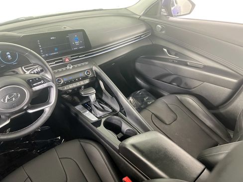 Used 2023 Hyundai Elantra Limited image 24