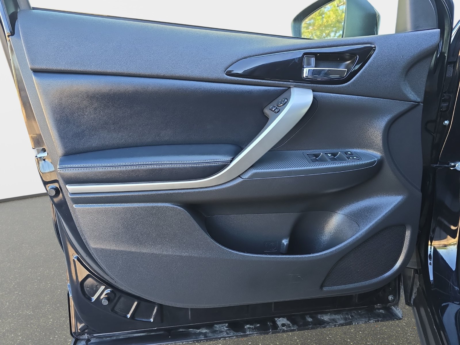 Used 2025 Mitsubishi Eclipse Cross SE AWD/4WD image 27
