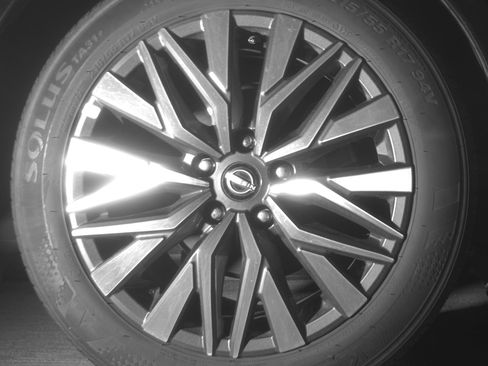Used 2025 Nissan Altima 2.5 SV FWD image 15