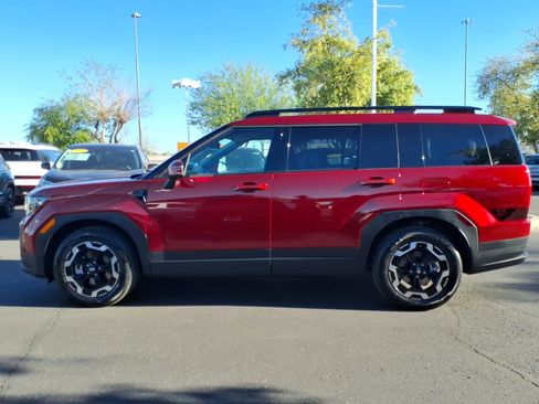 Used 2025 Hyundai Santa Fe SEL FWD image 2