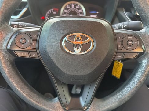 Used 2022 Toyota Corolla LE FWD image 10