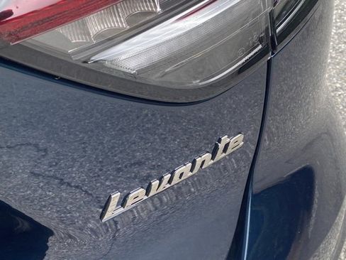 Used 2024 Maserati Levante Trofeo image 15