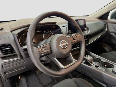 Used 2023 Nissan Rogue S AWD/4WD image 12
