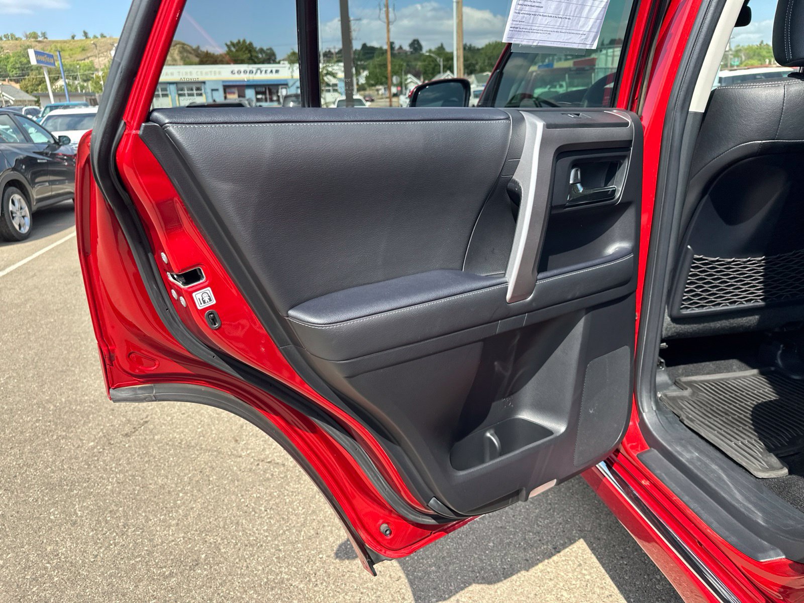 Used 2022 Toyota 4Runner Limited AWD/4WD image 24