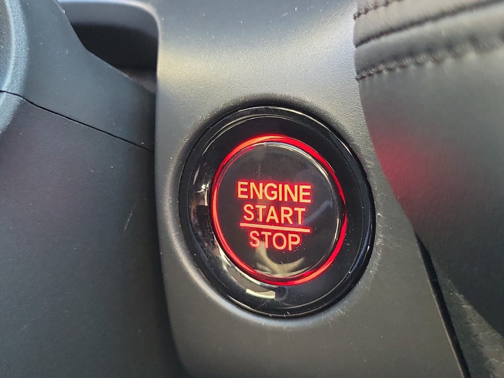 Certified 2025 Honda HR-V LX image 28