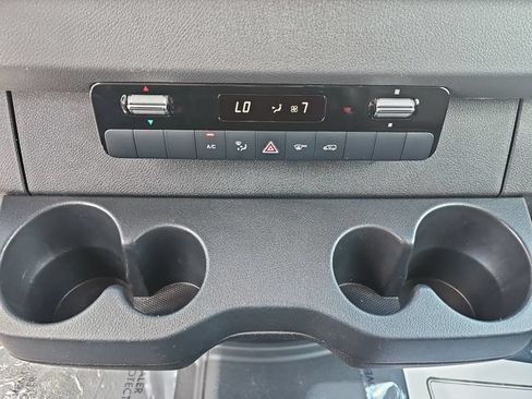 Used 2025 Mercedes-Benz Sprinter 2500 image 23